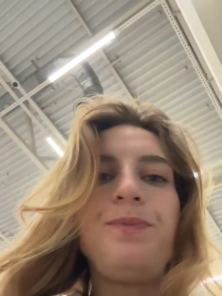 -AngelAri-